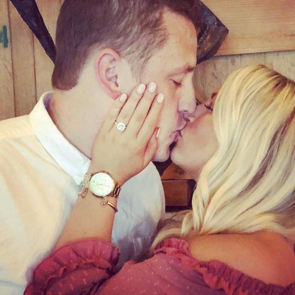 Meet your Posher, Afton